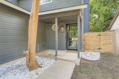 12206 Tyson Cove unit B, Austin, TX 78758 - photo 2