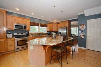 Looks like a scene from HGTV. Nice use of space.
