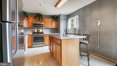 3805 Elkhorn Cir, Bowie, MD 20716 - photo 4