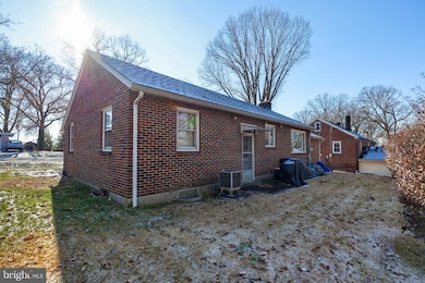 807 High St, Akron, PA 17501 - photo 6