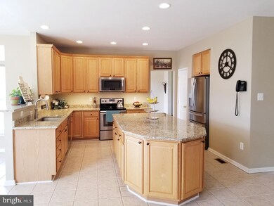 639 Tanglewood Dr, Sykesville, MD 21784 - photo 3