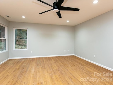 34 Shire Way Ln, Leicester, NC 28748 - photo 4