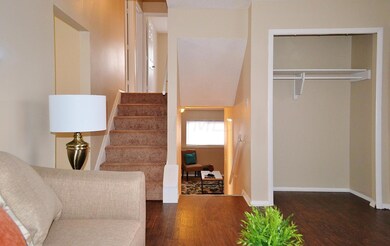 2896 Chimney Point Dr, Columbus, OH 43231 - photo 7