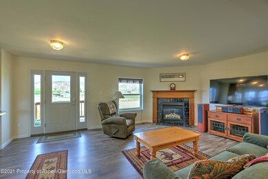 Living Room (2)