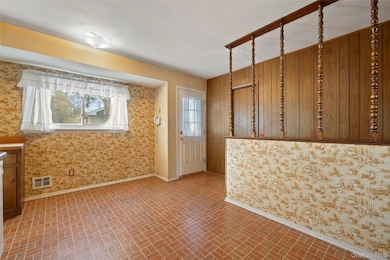 696 Bohemia Pkwy, Sayville, NY 11782 - photo 7