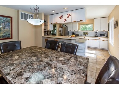 2561 Central Rd, Glenview, IL 60025 - photo 4