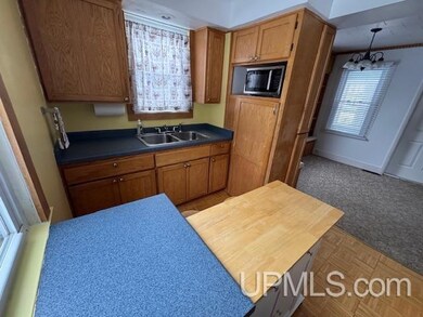 536 Cass Ave, Kingsford, MI 49802 - photo 5