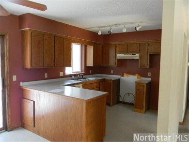 Kitchen and breakfast bar