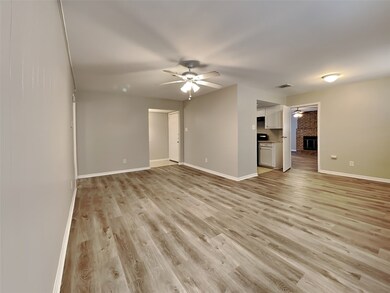 6422 French Chateau Dr, Houston, TX 77088 - photo 3