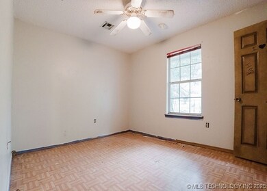 14800 Cedar Dr, Claremore, OK 74017 - photo 6