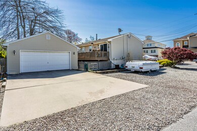 144 Pinewood Rd, Toms River, NJ 08753 - photo 4