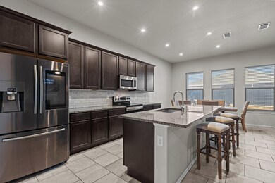 1215 E 89th St, Odessa, TX 79762 - photo 4