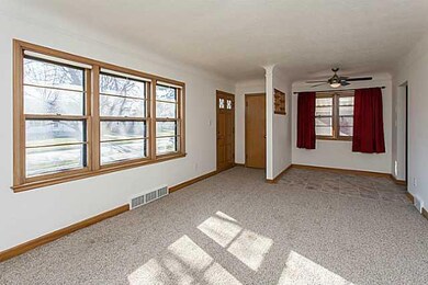 2112 52nd St, Des Moines, IA 50310 - photo 6