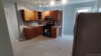 112 Hobart St unit 1, Meriden, CT 06450 - photo 2