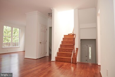 25338 Mcintyre Square, Chantilly, VA 20152 - photo 4