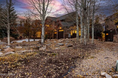 2_Exterior_high_3779903