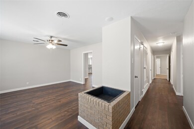 904 Trailwood Dr, Hurst, TX 76053 - photo 5