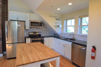 34 Fellsway W unit 5, Somerville, MA 02145 - photo 4