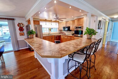 12803 Point Pleasant Dr, Fairfax, VA 22033 - photo 7