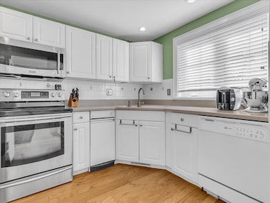 47 Warren St unit 47A, Newburyport, MA 01950 - photo 6