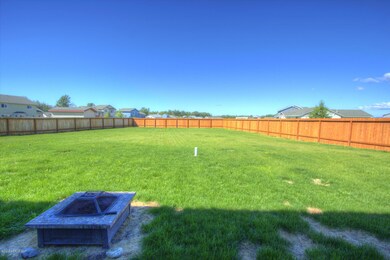 Fenced rear yard