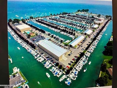 41700 Conger Bay L-23 Dr, Harrison Township, MI 48045 - photo 3