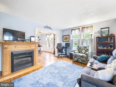 39 N Maple Ave, Smithsburg, MD 21783 - photo 6