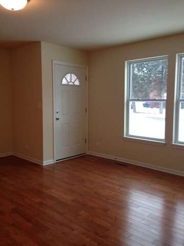 13 Cardinal Ln, Carpentersville, IL 60110 - photo 2