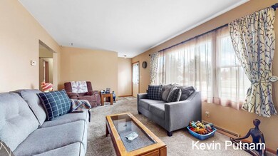427 W 32nd St 3 Living Room Pic