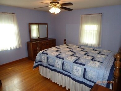 34 Auburn St, Chicopee, MA 01013 - photo 7