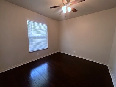 736 Neyland St, Houston, TX 77022 - photo 7