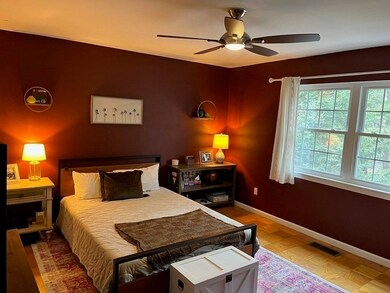 405 Windsor Dr unit 405, Framingham, MA 01701 - photo 4