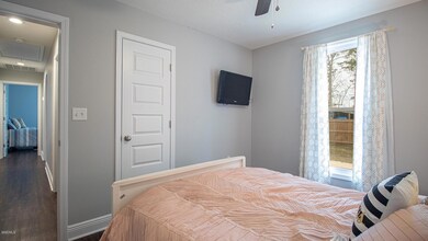 213 1st St-103