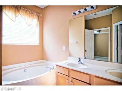 Master Bath/Spa.