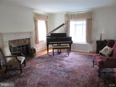 2910 W Gordon St, Allentown, PA 18104 - photo 6