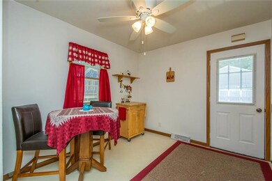 1509 E 30th St, Des Moines, IA 50317 - photo 4