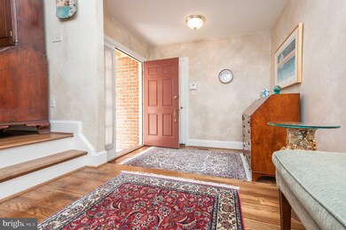 6447 Cloister Gate Dr, Baltimore, MD 21212 - photo 5