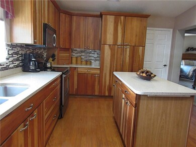 5601 Arrowhead Dr, Zephyrhills, FL 33542 - photo 4