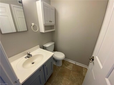 1315 W Meadowview Rd unit H, Greensboro, NC 27403 - photo 4