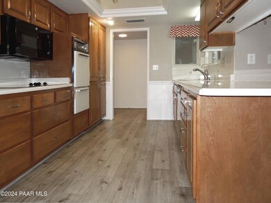 Bright & Cheery kitchen
