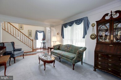 2851 Chevoit Hill Ct, Woodbridge, VA 22191 - photo 3