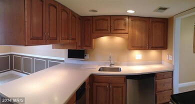 1022 Brixton Ct unit B, Sterling, VA 20164 - photo 6