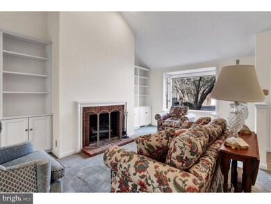 1904 Meadow Ln unit D, Reading, PA 19610 - photo 4