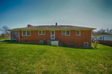 310 Eden Terrace, Archdale, NC 27263 - photo 4