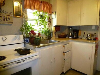 Kitchen. Back house