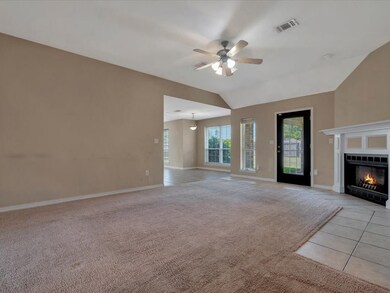 202 Sandalwood St, Lufkin, TX 75904 - photo 2