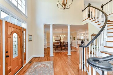 Spacious Foyer