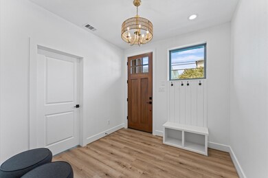 1122 W 17th St unit D, Houston, TX 77008 - photo 4