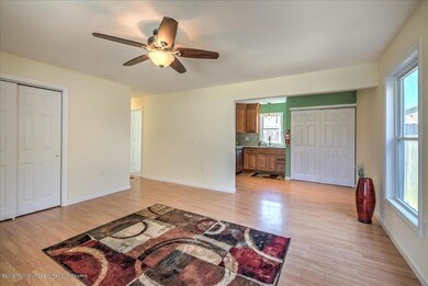 05-LIVING ROOM