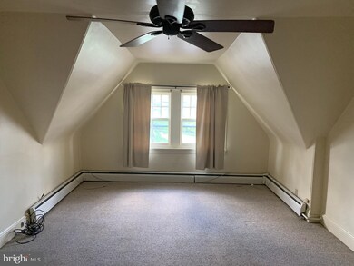 18 N Church St unit 3, Spring City, PA 19475 - photo 7